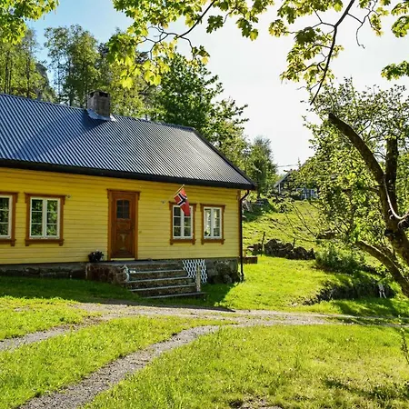 2 Bedroom In *